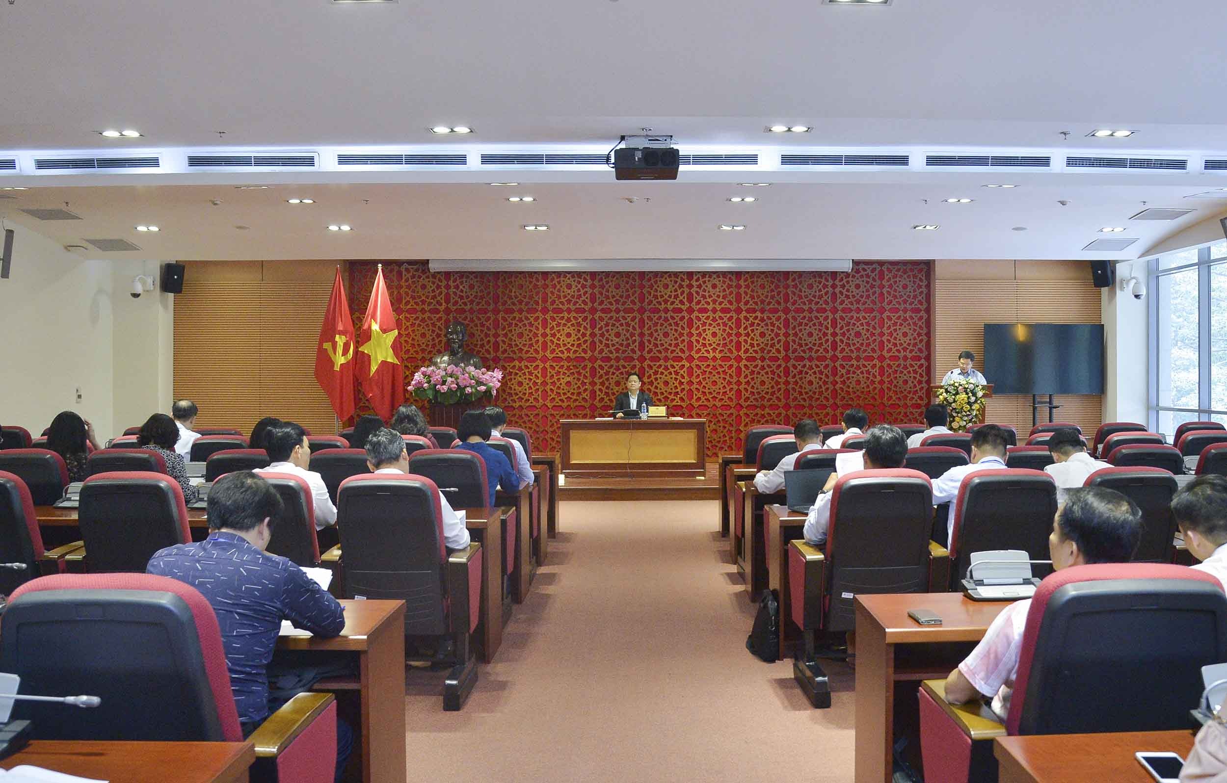 Quang-canh-buoi-lam-viec-1698055984489.jpg