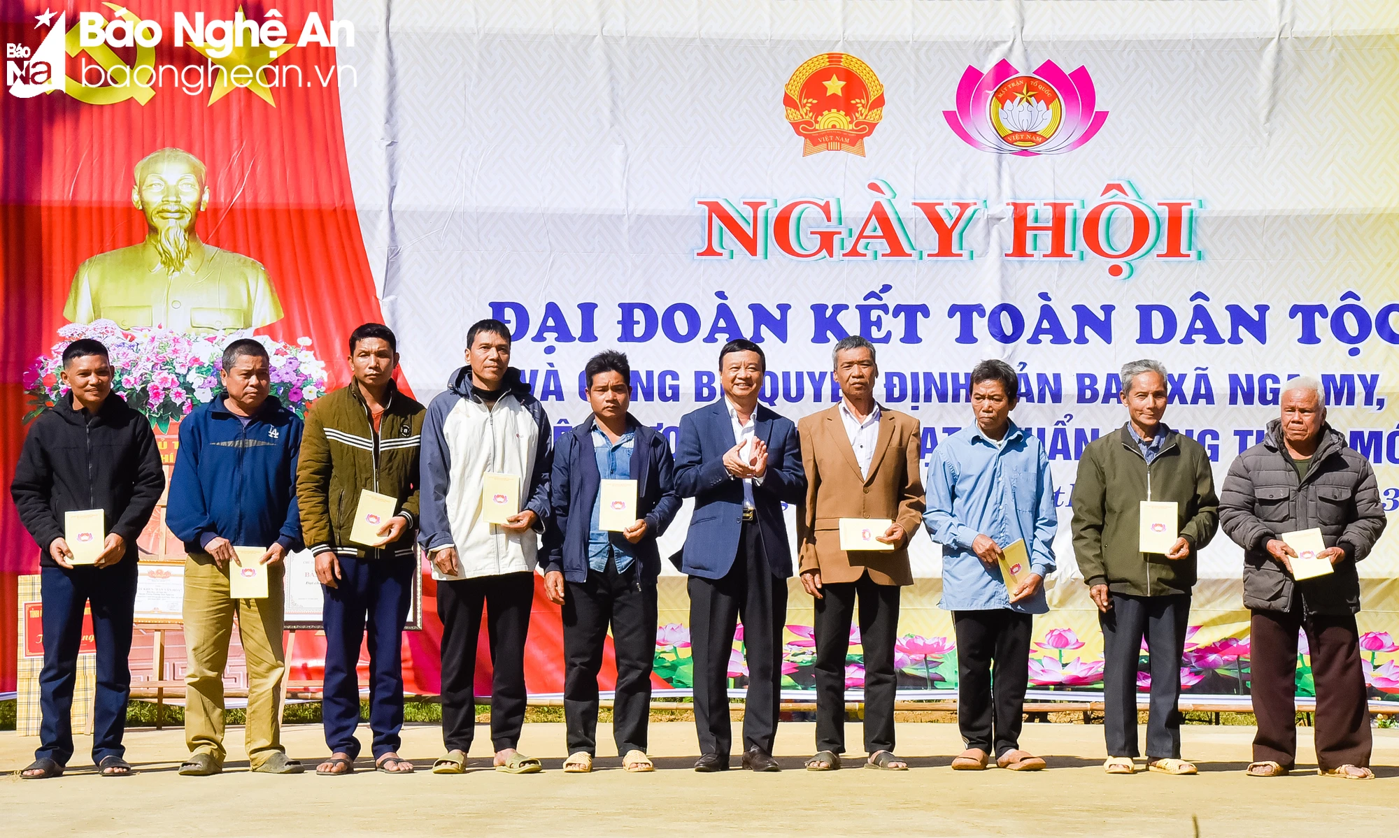 bna-a-hai-trao-anh-thanh-le-3712.jpg.webp