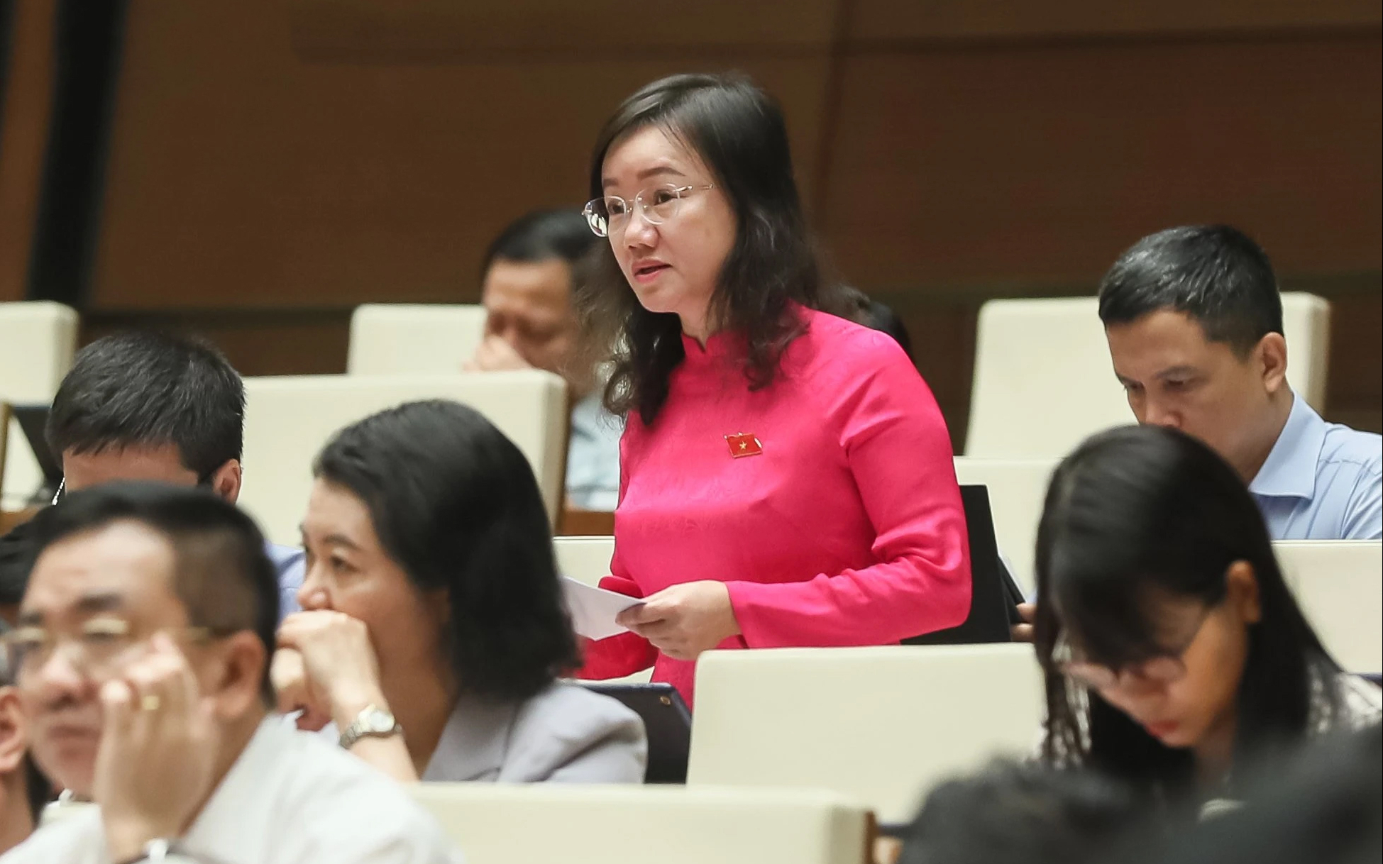 Đại biểu đoàn Nghệ An đề nghị Quốc hội cho phép kéo dài Dự án kè sông Nậm Mộ qua thị trấn Mường Xén, huyện Kỳ Sơn sang năm 2024
