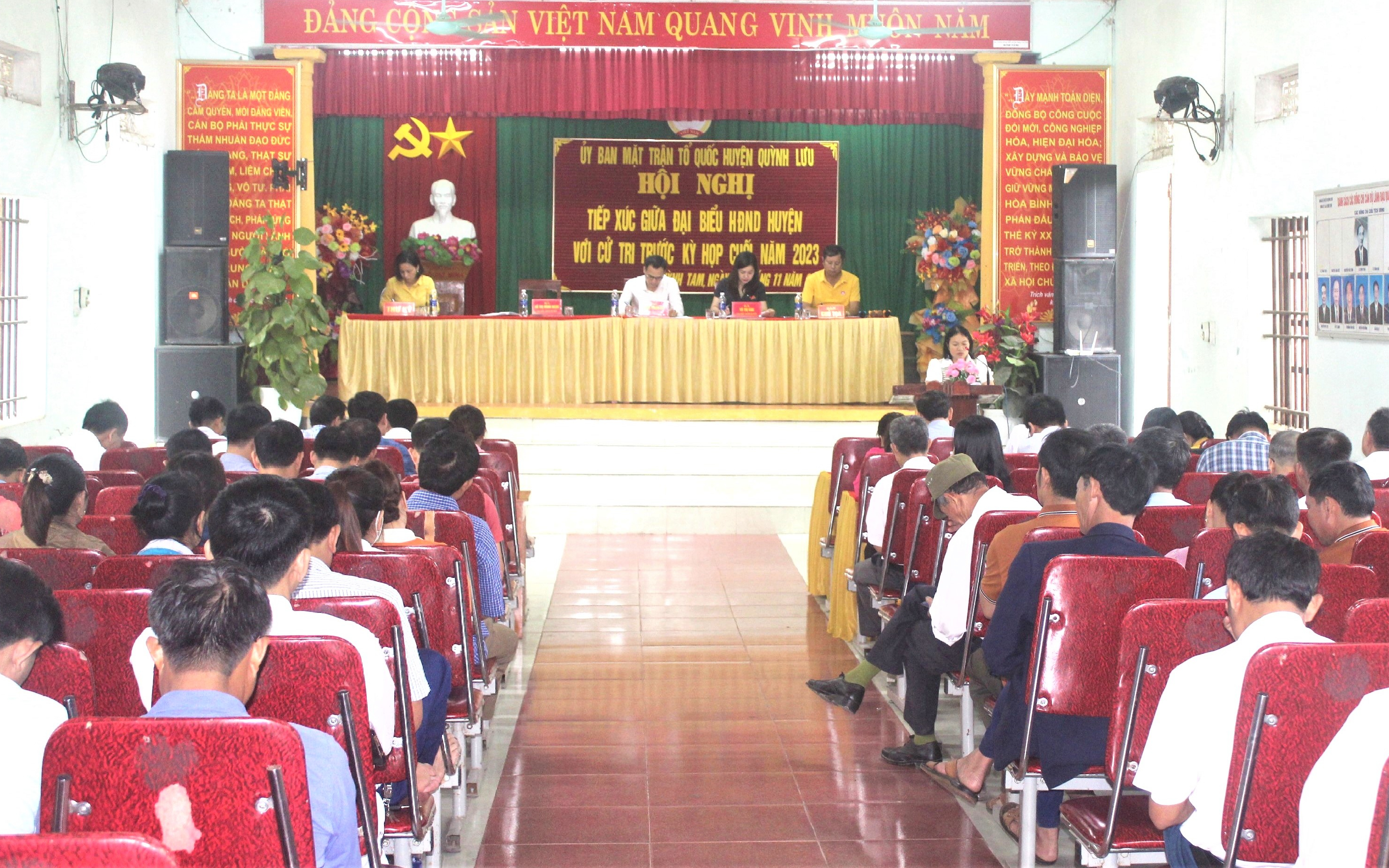 Cử tri Quỳnh Lưu phản ánh nhiều vấn đề ảnh hưởng trực tiếp đến đời sống người dân