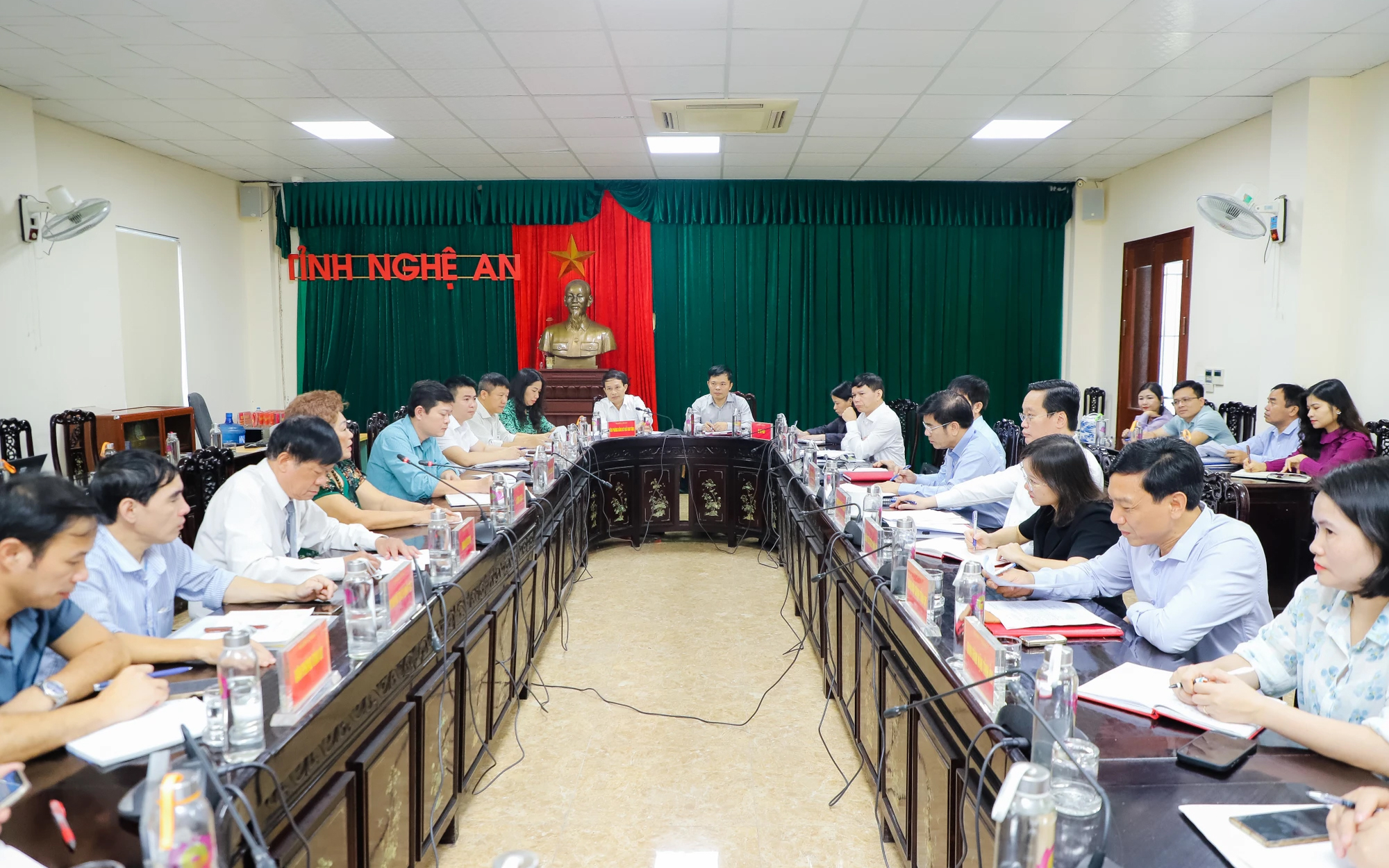 Chủ tịch UBND tỉnh Nghệ An Nguyễn Đức Trung chủ trì phiên tiếp công dân định kỳ tháng 12/2023
