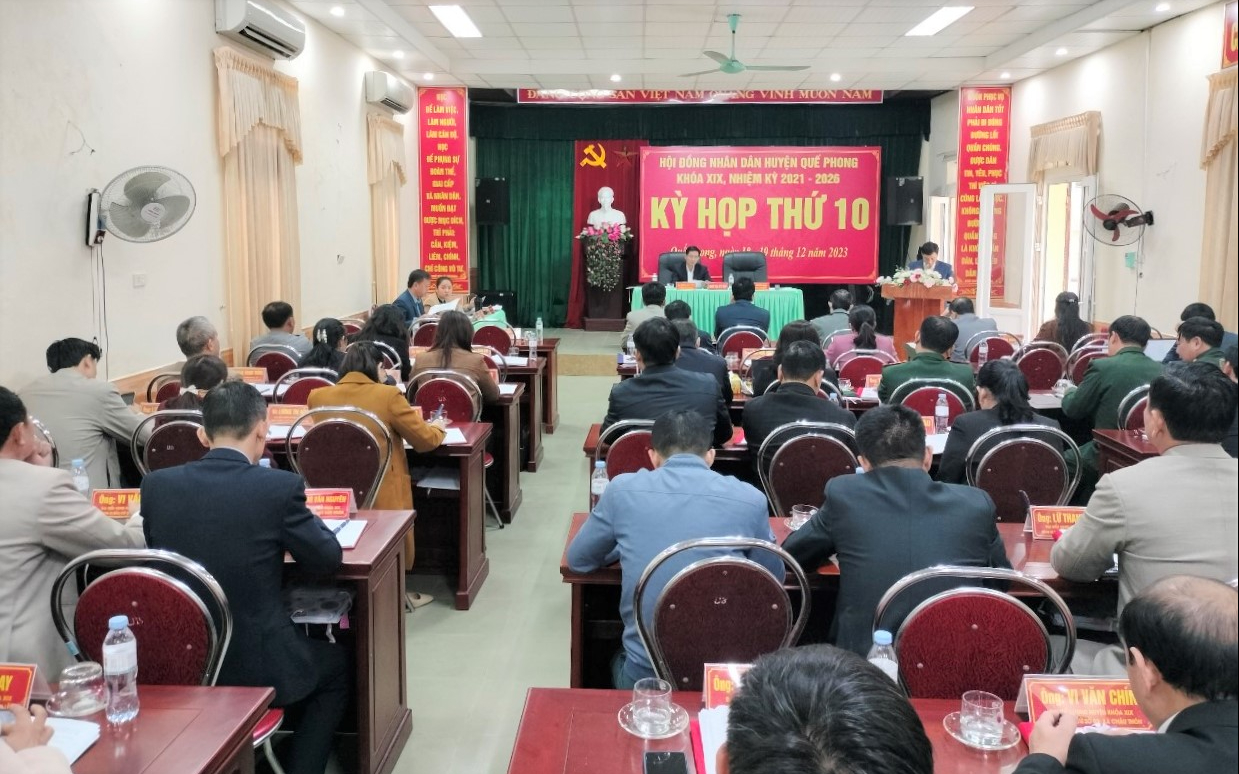 Chất vấn 3 vấn đề nóng tại Kỳ họp thứ 10, HĐND huyện Quế Phong khóa XIX