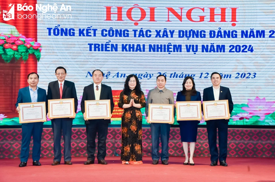 bna-tap-the-anh-thanh-le-2182.jpg.webp