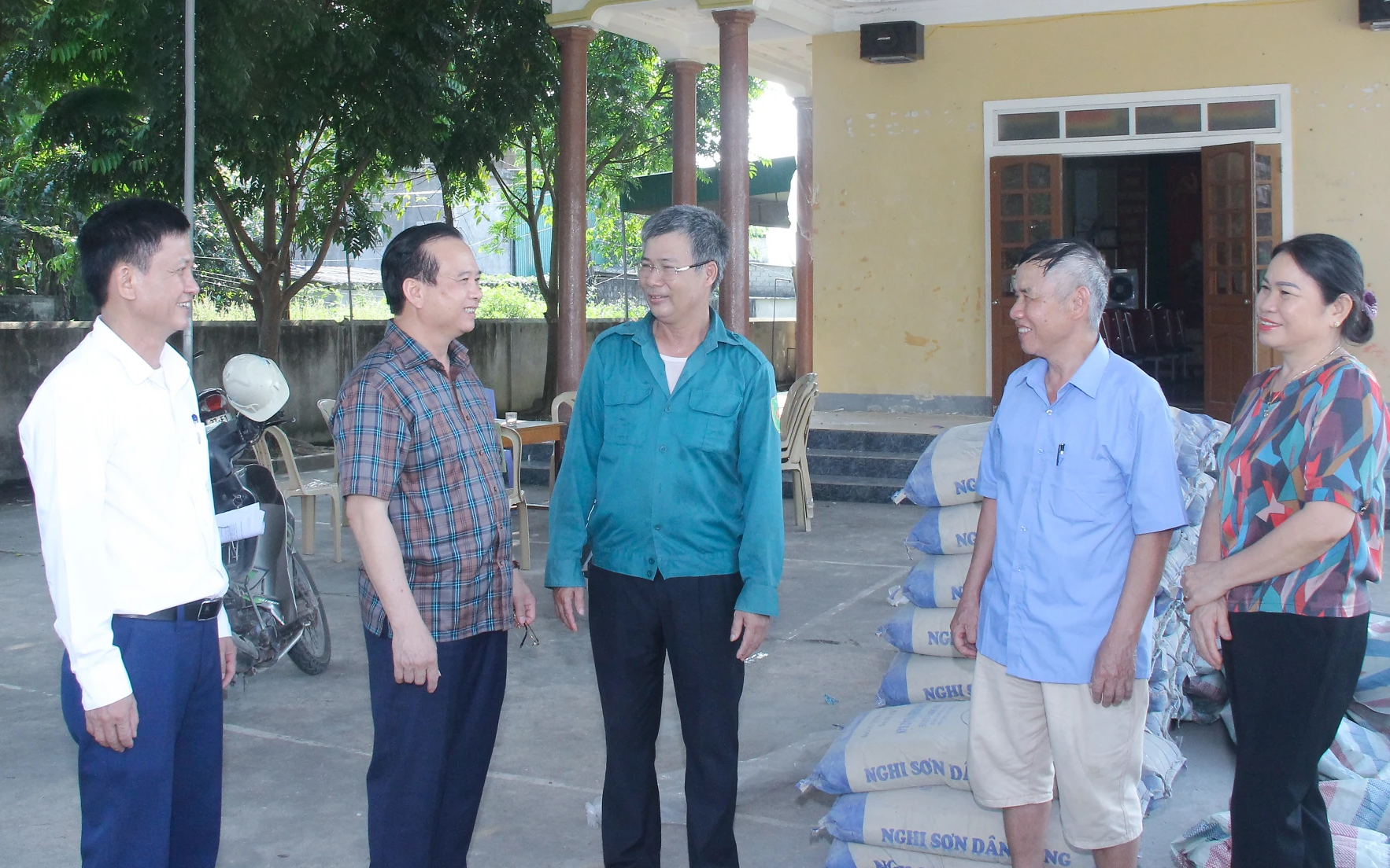 Bộ Nội vụ trả lời kiến nghị cử tri về chính sách hỗ trợ đối với người hoạt động không chuyên trách có thời gian cống hiến lâu năm khi nghỉ công tác