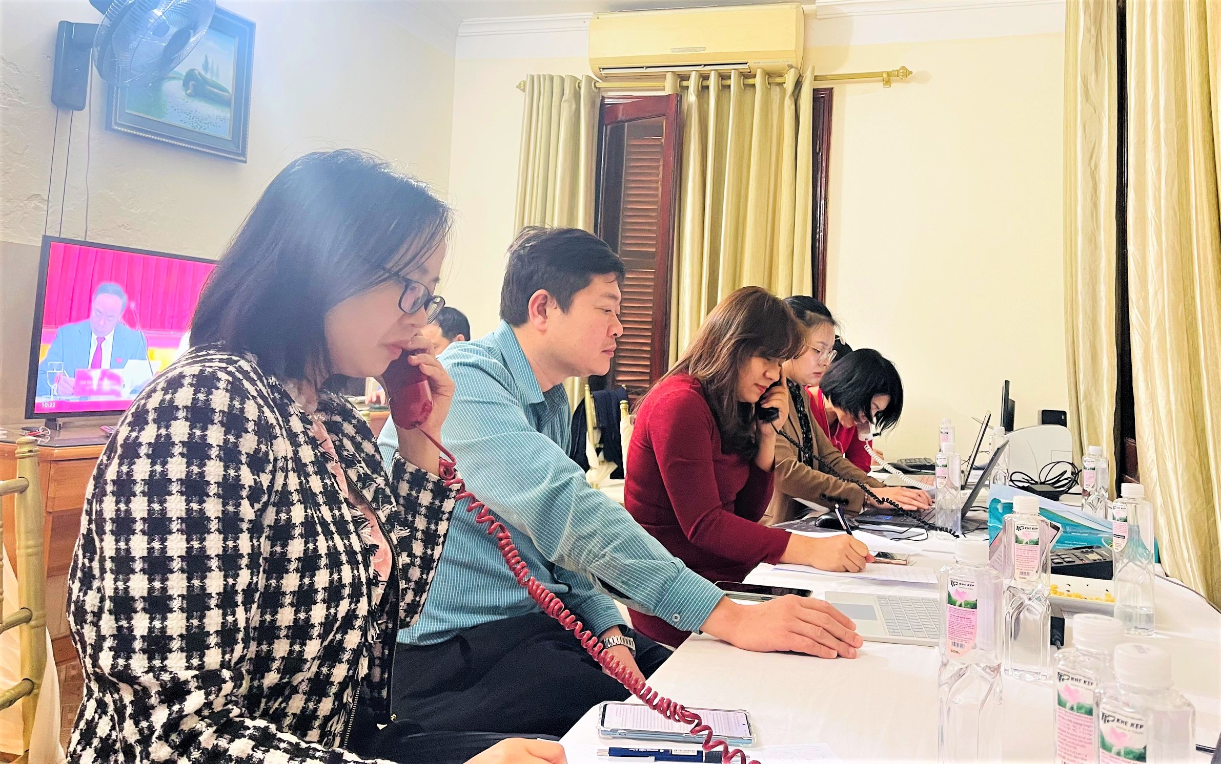 Tiếp nhận 12 ý kiến cử tri qua đường dây điện thoại trực tuyến tại phiên chất vấn kỳ họp HĐND tỉnh