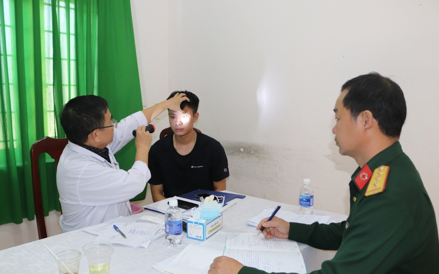 Từ 1/1/2024, thực hiện quy định mới về khám sức khỏe thực hiện nghĩa vụ quân sự