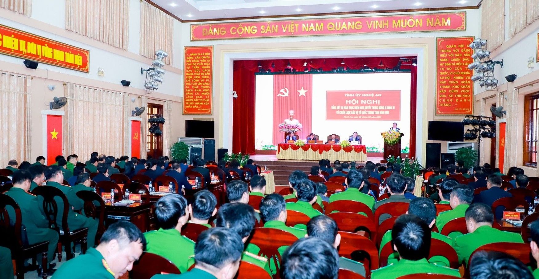Nghệ An tổng kết 10 năm thực hiện Nghị quyết Trung ương 8 (khóa XI) về chiến lược bảo vệ Tổ quốc trong tình hình mới