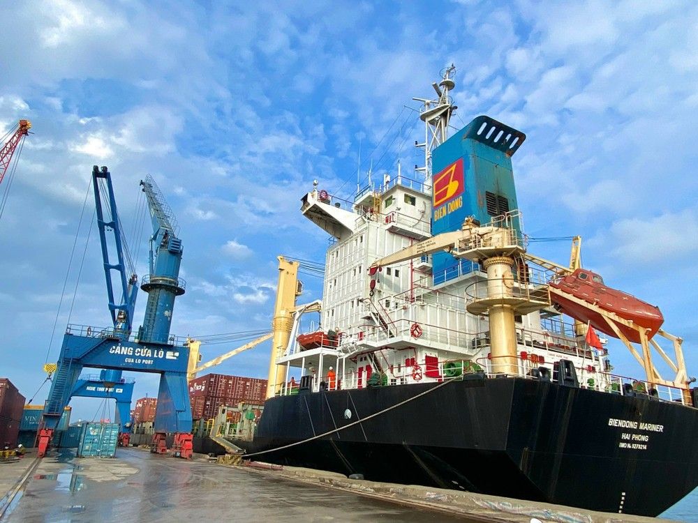 chuyen-tau-container-quoc-te-biendong-mariner-cap-cang-cua-lo-di-port-klangmalaysia-kolkata-india-chittagong-bangladesh-sang-229-anhthu-huyen-2981.jpg