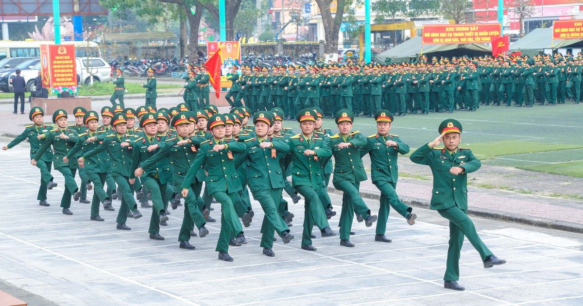 Lực lượng vũ trang tỉnh Nghệ An ra quân huấn luyện năm 2023