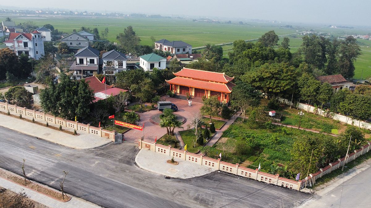 nha-tuong-niem-dai-tuong-chu-huy-man-1.jpg