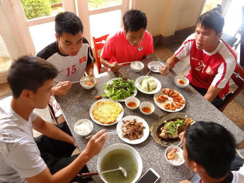bua-an-u19.jpg