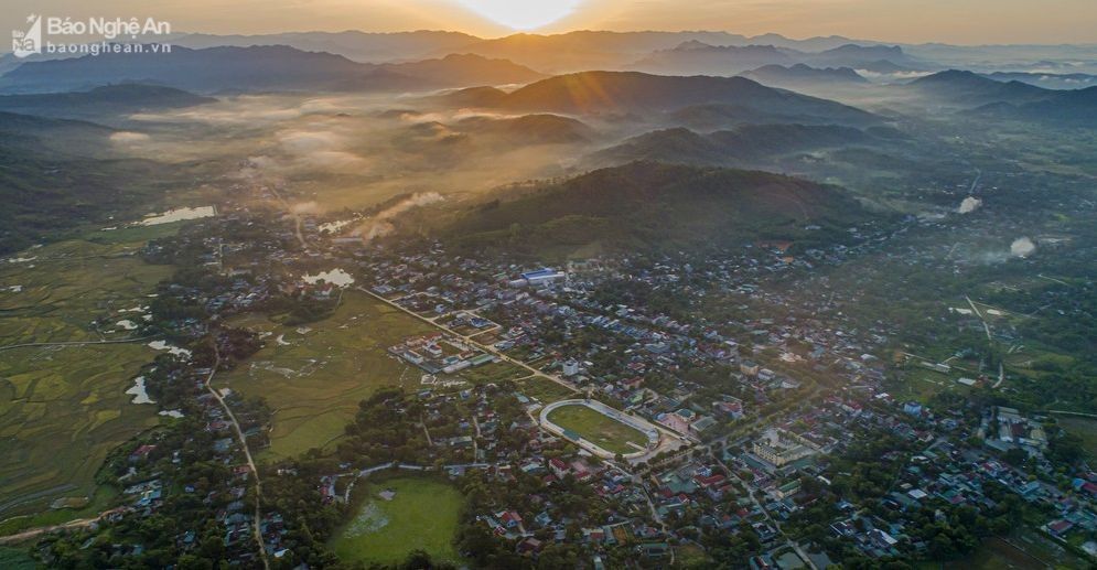thi-tran-que-phong-ngay-moi-anh-tu-lieu-le-quang-dung-296.jpg