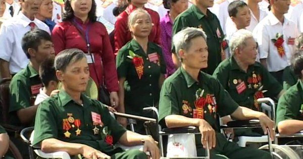 Đề xuất 2 phương án nâng mức chuẩn trợ cấp ưu đãi người có công