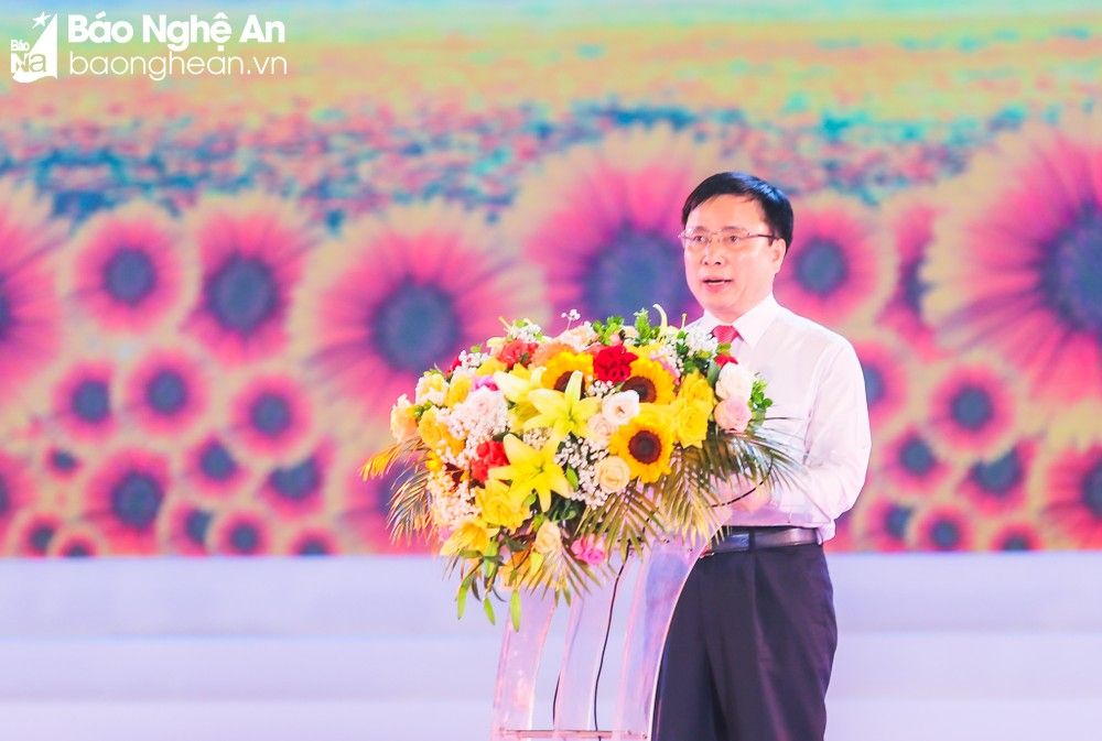 bna_c_dong-chi-bui-dinh-long-pho-chu-tich-uy-ban-nhan-dan-tinh-nghe-an-phat-bieu-khai-mac-le-hoi-du-lich-cua-lo-nam-2023-anh-duc-anh-7343.jpg