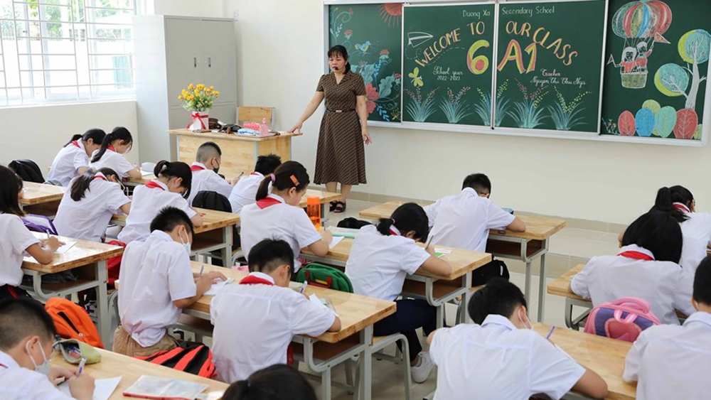 Sở Giáo dục và Đào tạo trả lời cử tri các phường Nghi Hoà, Nghi Tân, Nghi Thuỷ, Thị xã Cửa Lò về chênh lệch mức thu học phí