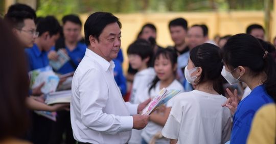Bộ trưởng Lê Minh Hoan: 'Sách là công cụ để tri thức hoá nông dân'