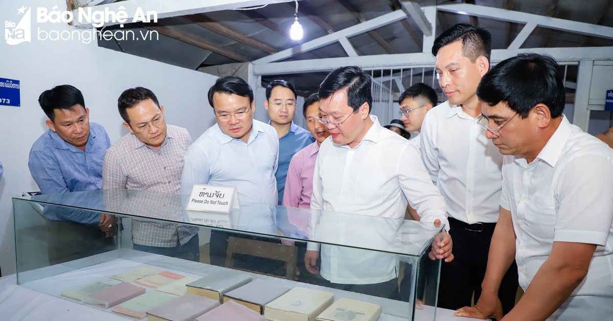 Lãnh đạo tỉnh Nghệ An thăm và chúc Tết Bunpimay tại Lào