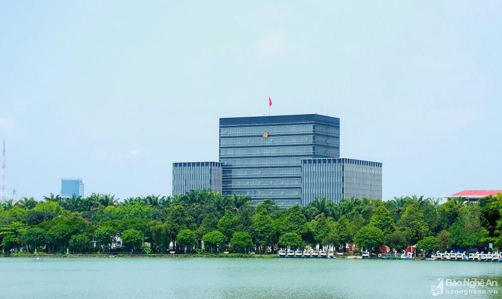 UBND tỉnh Nghệ An thông báo giờ làm việc mùa Hè