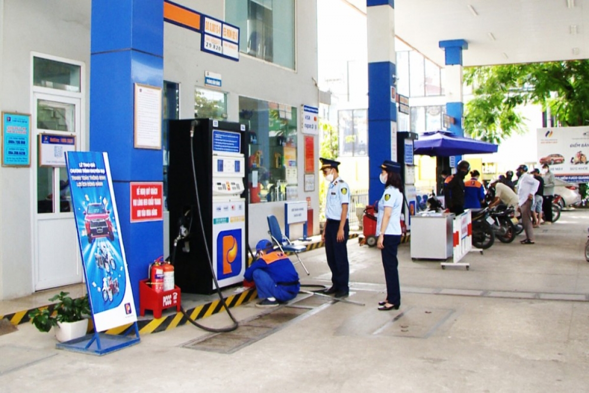 Tăng cường kiểm tra, xử lý vi phạm trong kinh doanh xăng dầu