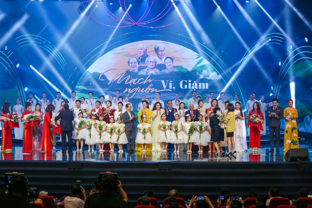 THẤU HIỂU ĐỂ TRI ÂN
