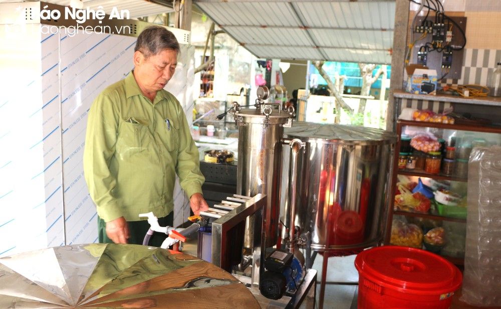 bna_tl_ong-thuong-gioi-thieu-he-thong-loc-xu-ly-lam-sach-nuoc-mam-moi-dau-tu-tri-gia-gan-200-trieu-dong-anh-nguyen-hai-2746.jpg