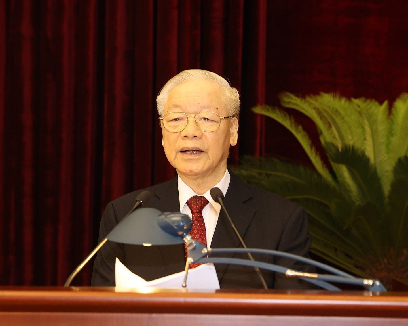 vna-potal-tong-bi-thu-nguyen-phu-trong-chu-tri-va-phat-bieu-khai-mac-hoi-nghi-trung-uong-giua-nhiem-ky-khoa-xiii-6731376-353.jpg