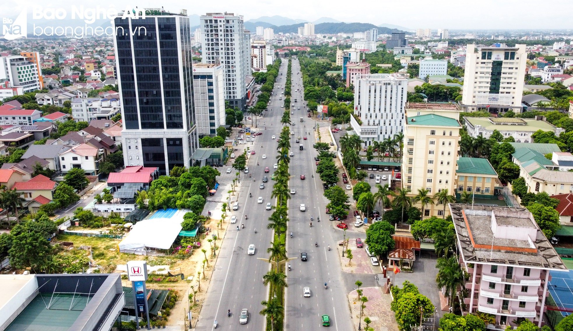 bna-mot-goc-trung-tam-tp-anh-thanh-cuong-9179.jpg