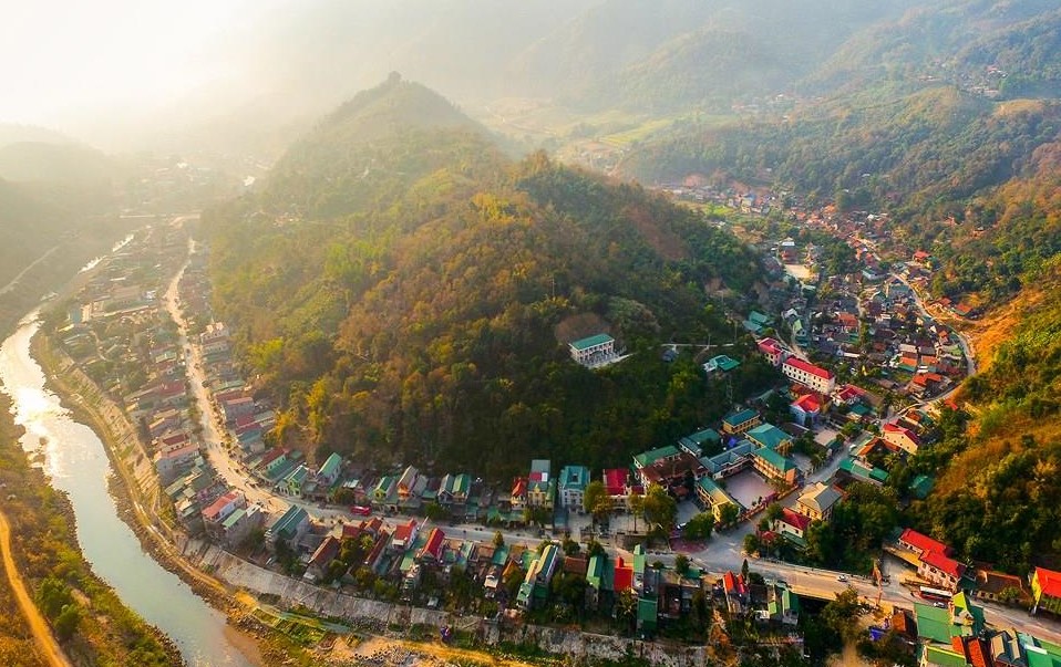Tìm thị trường tiêu thụ sản phẩm Thổ cẩm của xã Na Loi, huyện Kỳ Sơn