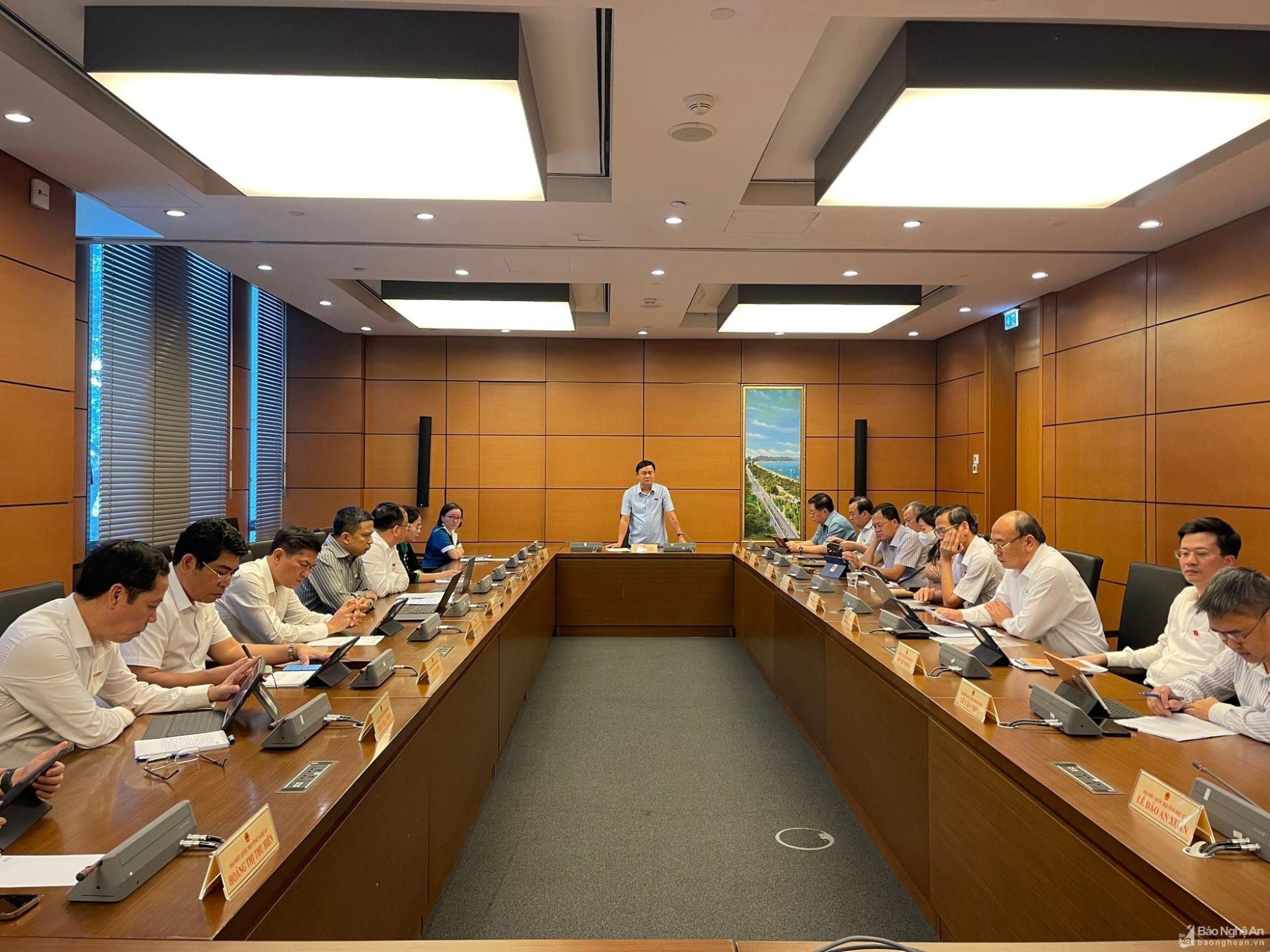 Sáng nay, Quốc hội thảo luận tại tổ về nhiều nội dung quan trọng