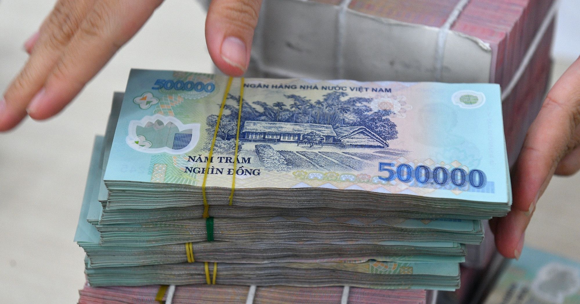 Đề nghị Quốc hội giảm thuế VAT trong tháng 5