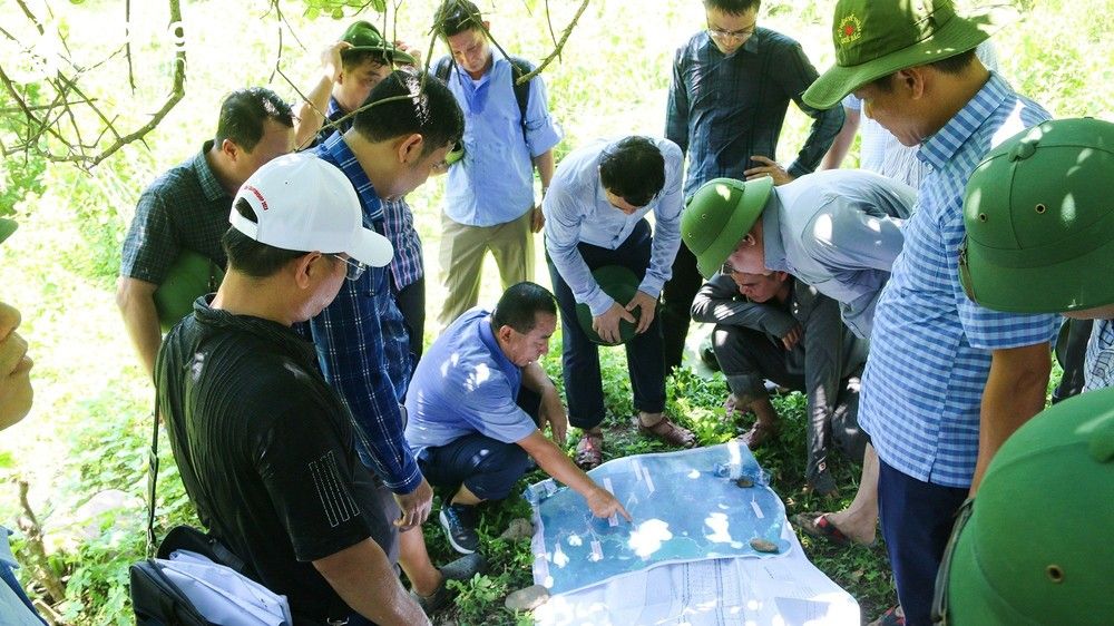bna-dong-chi-nguyen-van-de-cung-doan-cong-tac-kiem-tra-thuc-te-vi-tri-dau-tu-du-an-khu-tai-dinh-cu-anh-pv-6169.jpg