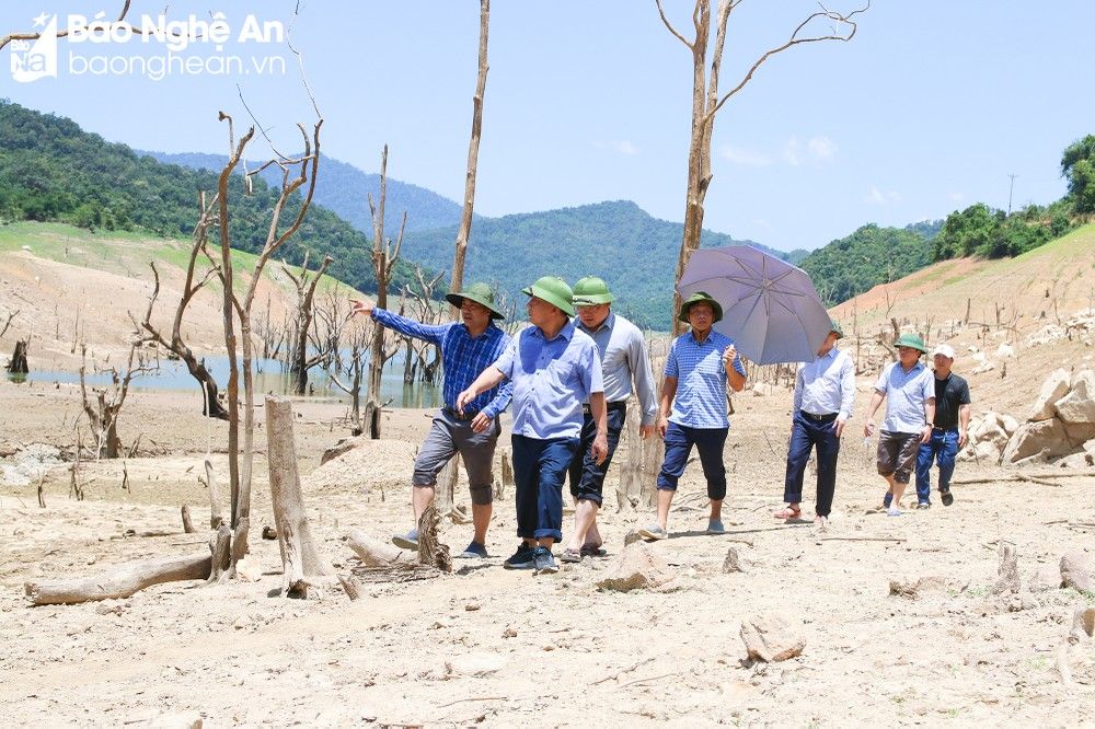 bna-dong-chi-nguyen-van-de-cung-doan-cong-tac-vao-khu-tdc-ban-huoi-pung-anh-pv-9339--n1.jpg