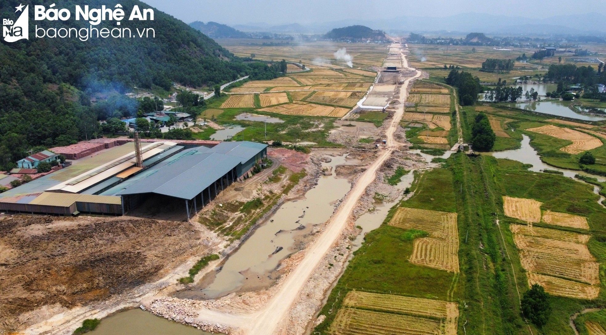 bna-nhieu-vi-tri-qua-xa-hung-yen-nam-va-hung-tay-hinh-hai-duong-bo-cao-toc-chi-la-tuyen-duong-cong-vu-4332.jpg