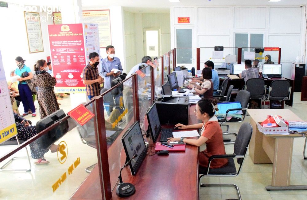 bna_c_bo-phan-giao-dich-mot-cua-cua-huyen-tan-ky-anh-xuan-hoang-4037.jpg