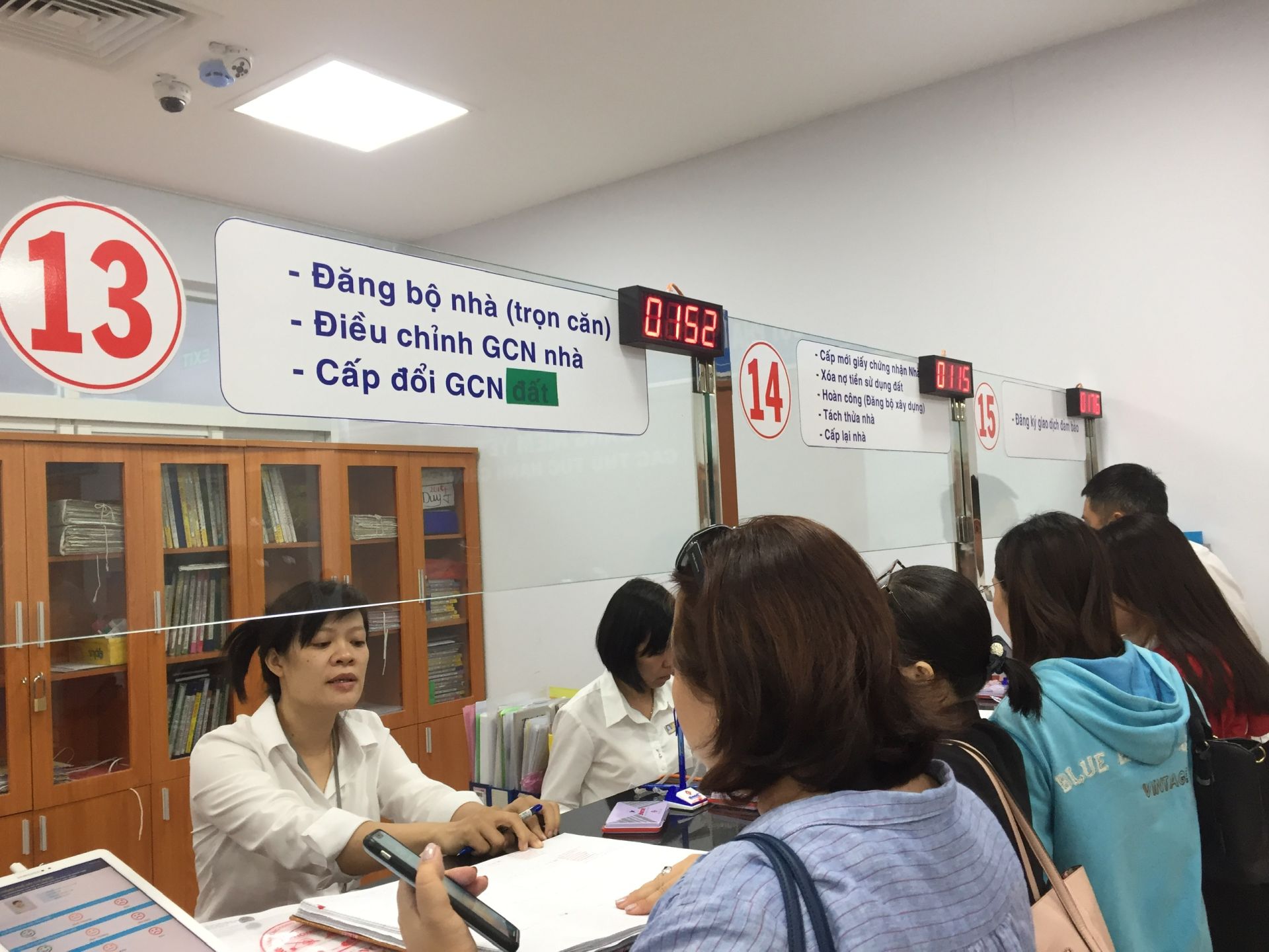 Sở Tài nguyên và Môi trường trả lời kiến nghị cử tri huyện Quỳnh Lưu về cấp đổi Giấy chứng nhận quyền sử dụng đất cho người dân