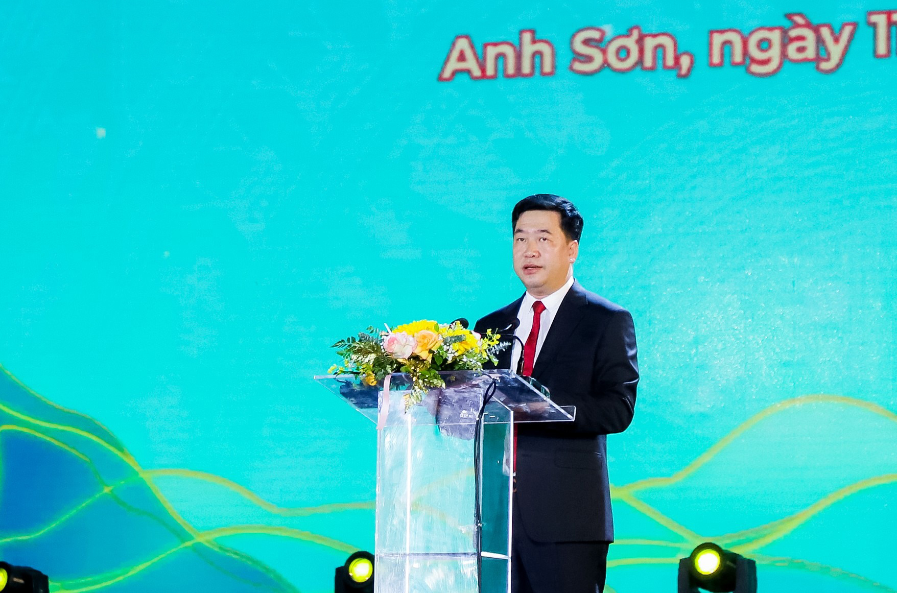 huyen-anh-son-trong-the-ky-niem-200-nam-danh-xung-anh-son-va-60-nam-ngay-tach-lap-huyen--n2.jpg