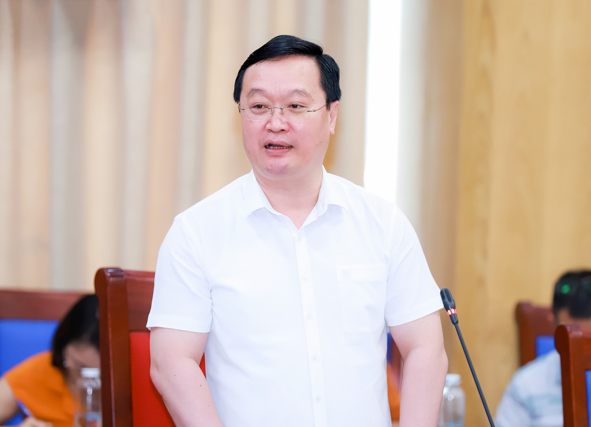 doan-giam-sat-hdnd-tinh-nghe-an-ve-cong-tac-bao-ve-moi-truong-lam-viec-voi-ubnd-tinh--n8.jpg