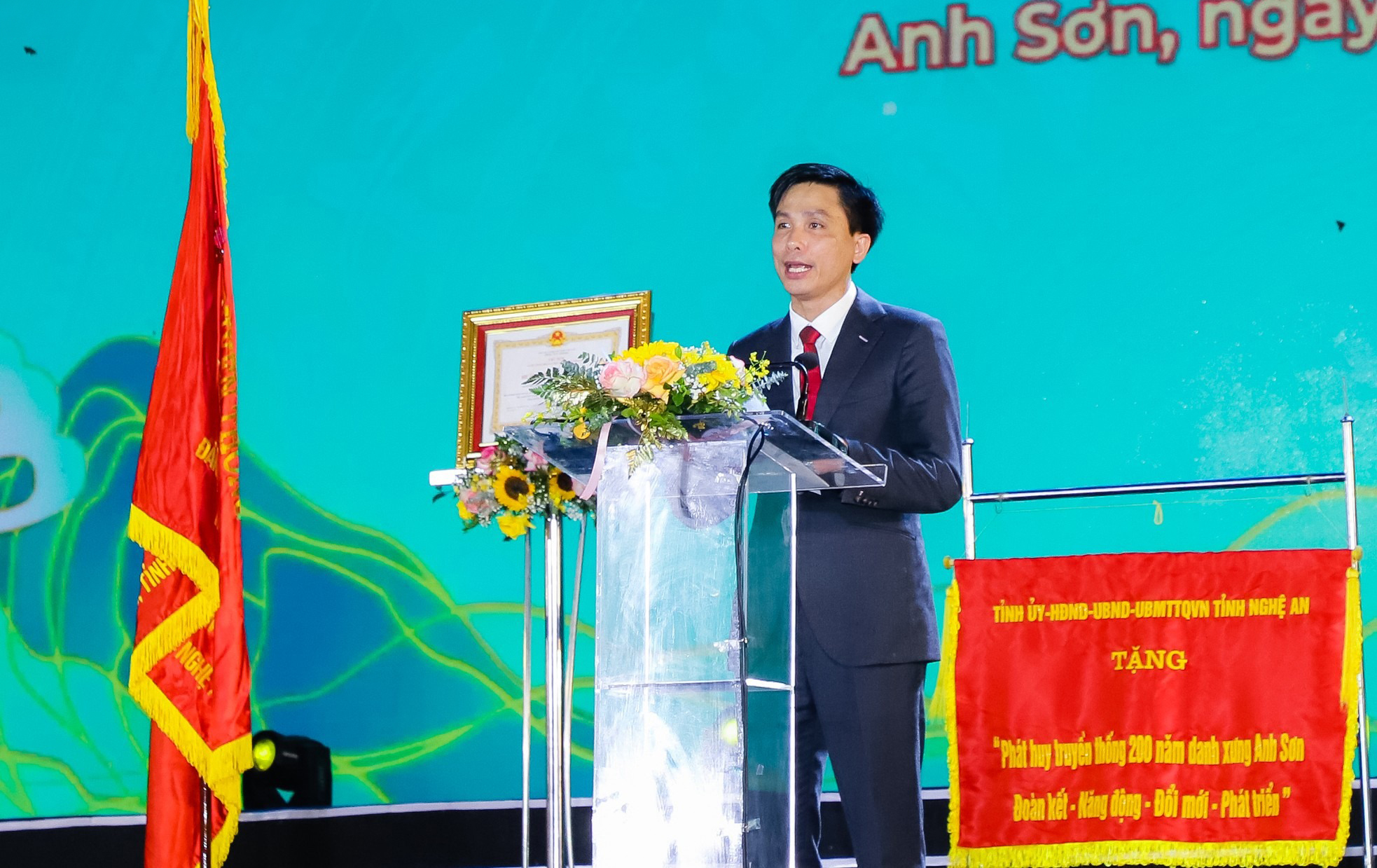 huyen-anh-son-trong-the-ky-niem-200-nam-danh-xung-anh-son-va-60-nam-ngay-tach-lap-huyen.jpg