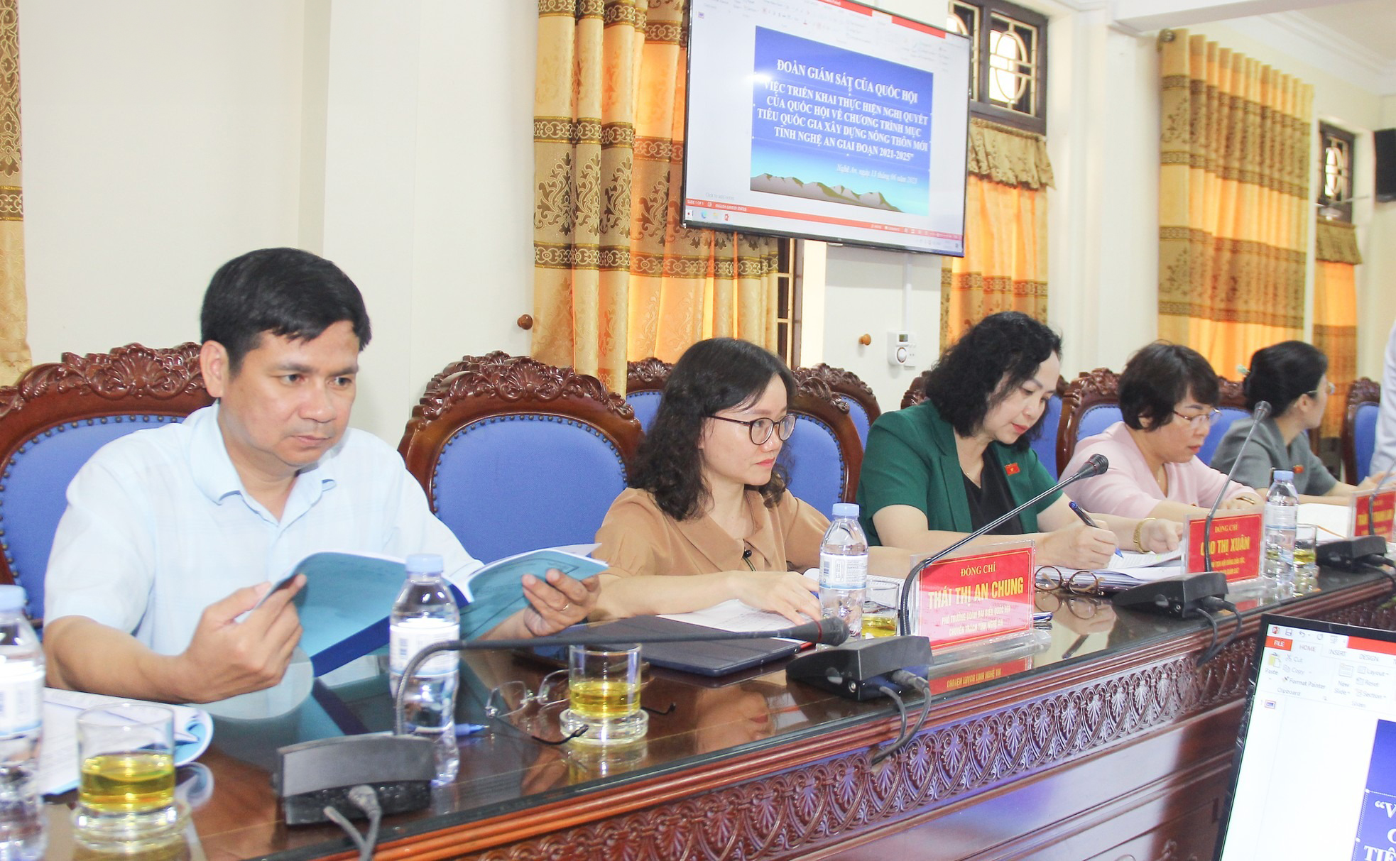 doan-cong-tac-quoc-hoi-giam-sat-cong-tac-xay-dung-nong-thon-moi-tai-nghe-an--n3.jpg