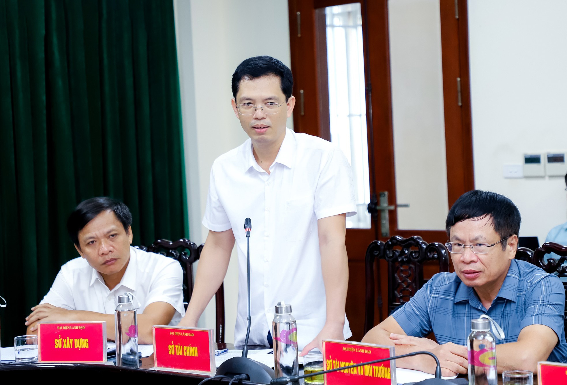 chu-tich-ubnd-tinh-nguyen-duc-trung-tiep-cong-dan-dinh-ky-thang-6--n4.jpg