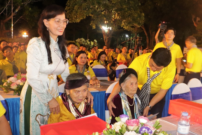 dang-uy-khoi-dan-chinh-dang-thanh-pho-ho-chi-minh-to-chuc-bieu-duong-ca-nhan-dien-hinh-va-nhieu-hoat-dong-y-nghia-tren-que-huong-bac--n3.jpg