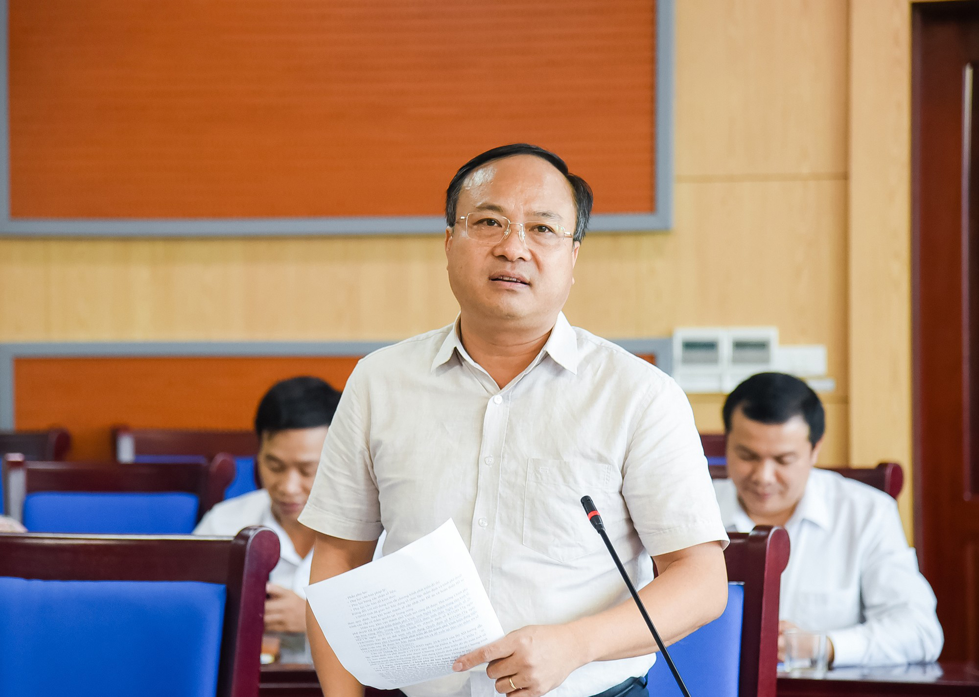 ban-phap-che-hdnd-tinh-nghe-an-tham-tra-cac-du-thao-to-trinh-nghi-quyet-bao-cao-trinh-ky-hop-thu-14--n4.jpg
