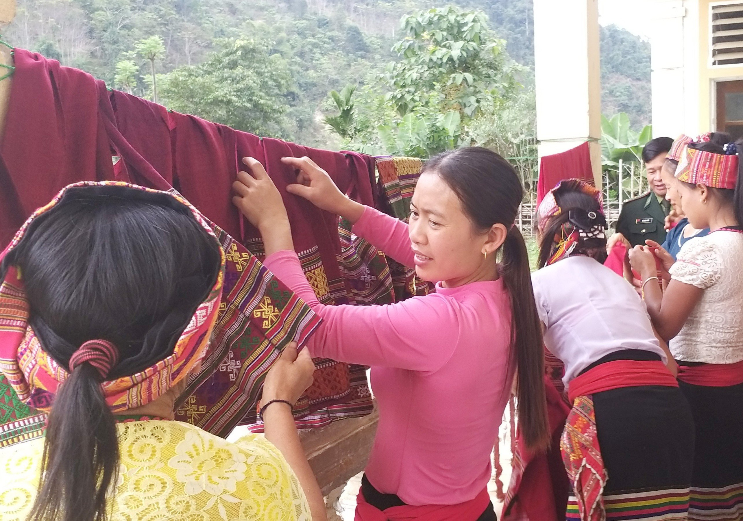 quyet-liet-doi-moi-cong-tac-chi-dao-giam-ngheo-ben-vung-o-nghe-an--n1.jpg