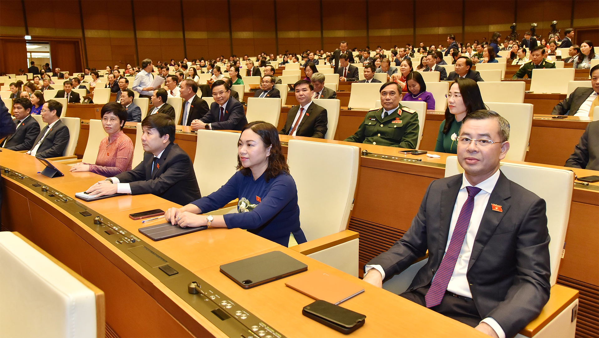 chung-suc-dong-long-nam-bat-thoi-co-thuc-hien-thang-loi-nhiem-vu-phat-trien-kinh-te-xa-hoi--n2.jpg