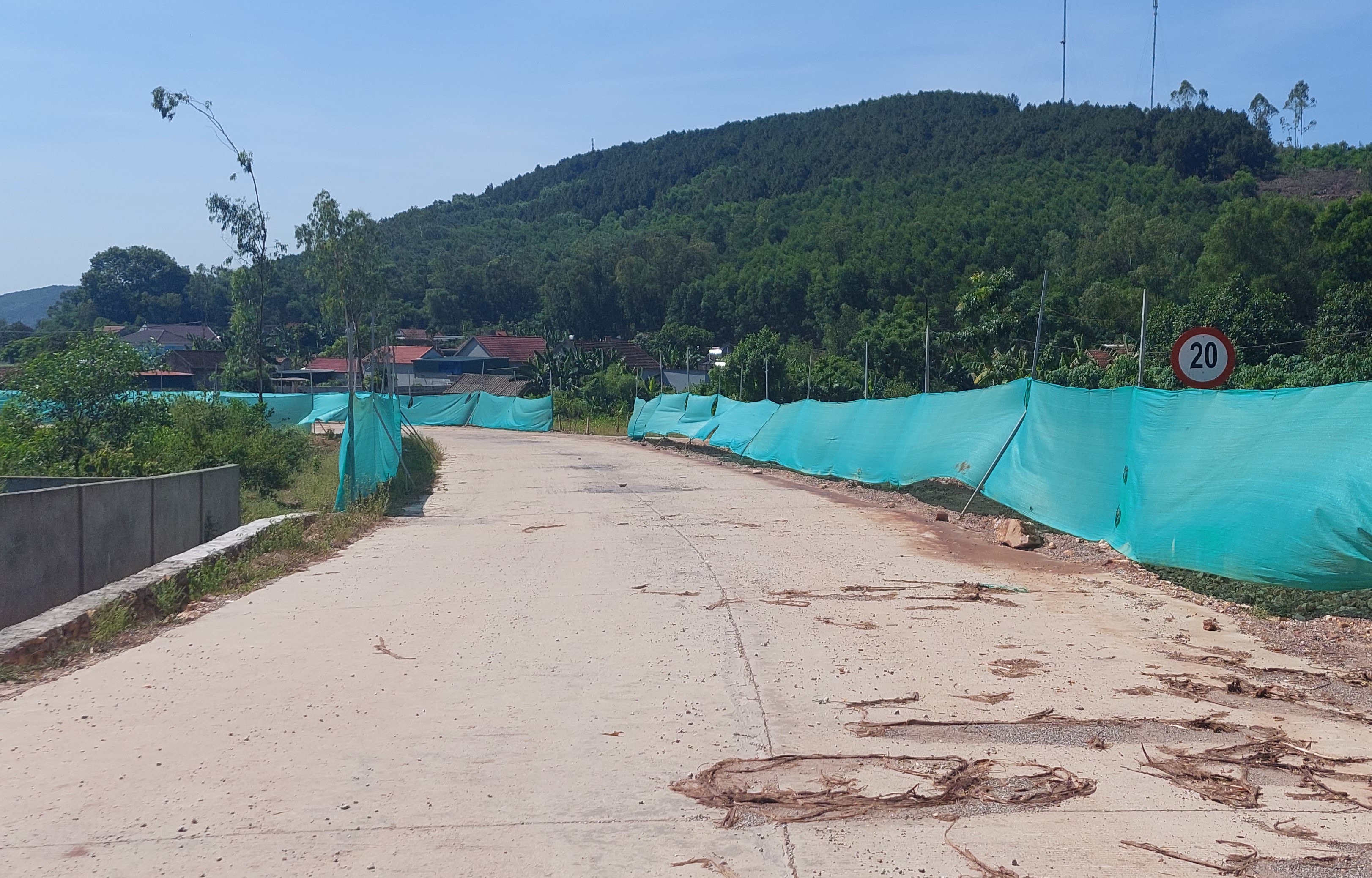 hdnd-huyen-dien-chau-giam-sat-viec-giai-quyet-y-kien-kien-nghi-cua-cu-tri-con-ton-dong--n4.jpg