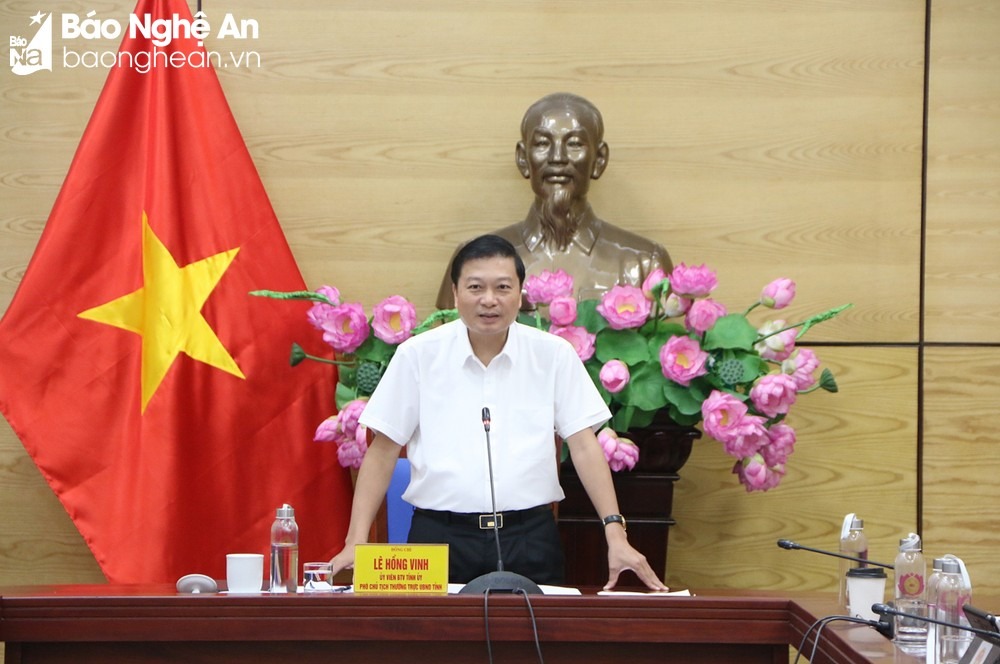 bna-pho-chu-tich-thuong-truc-ubnd-tinh-le-hong-vinh-dieu-hanh-cuoc-hop-anh-tien-dong-3536.jpg