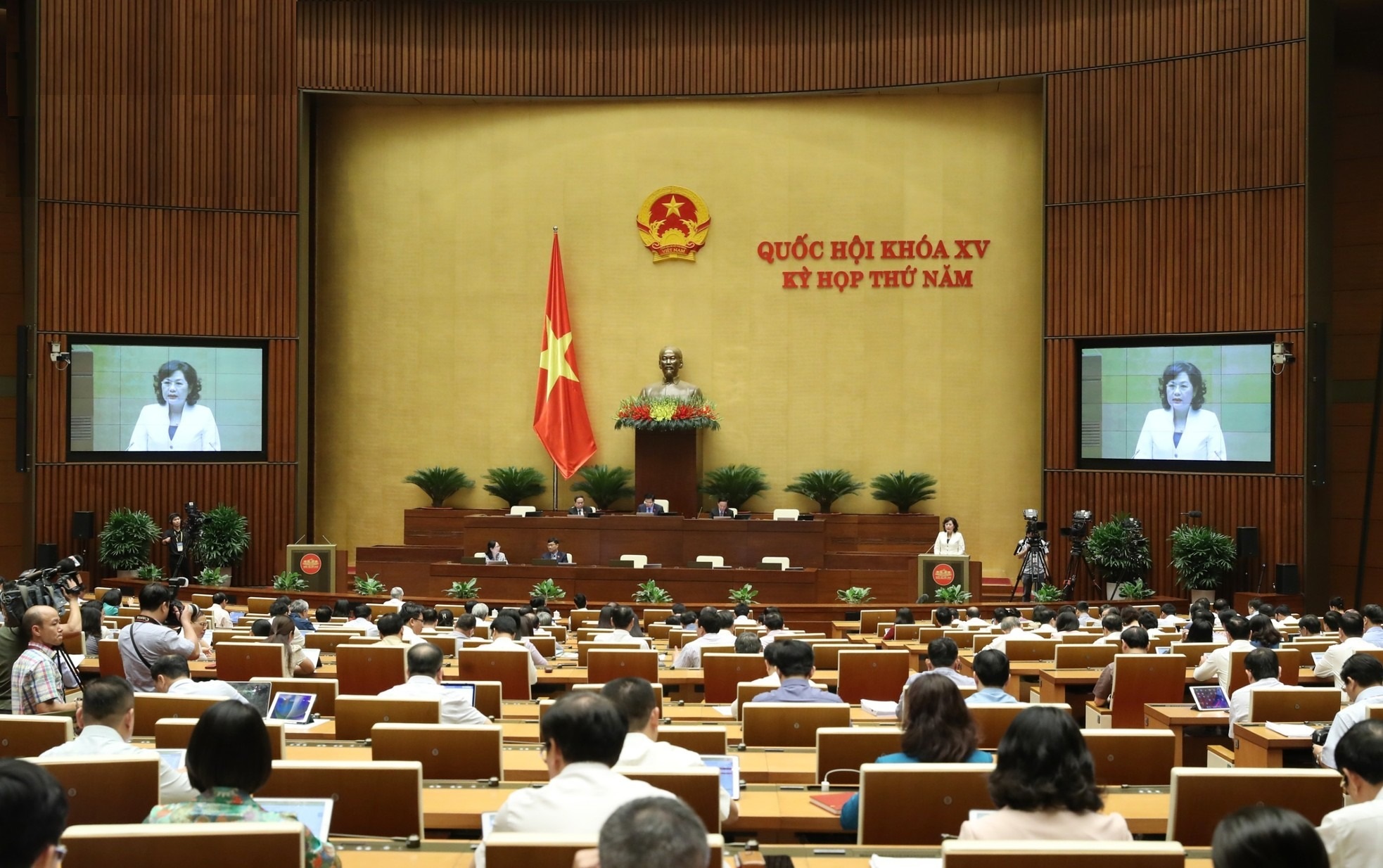 doan-dai-bieu-quoc-hoi-nghe-an-thao-luan-tai-to-ve-du-an-luat-nha-o-sua-doi--n9.jpg