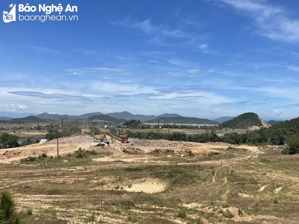 bna-mot-so-mo-dat-phuc-vu-cho-viec-san-lap-mat-bang-duong-cao-toc-bac-nam-anh-tien-dong-9142.jpg