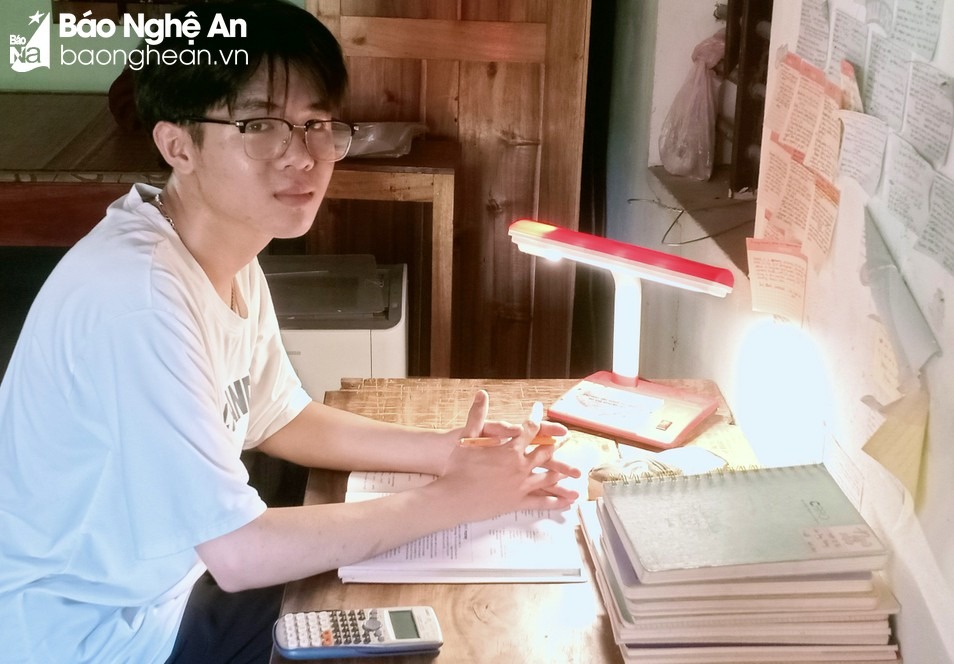 bna-nam-sinh-nguoi-tho-uoc-mo-tro-thanh-nha-ngoai-giao-tuong-lai-anh-my-ha-8492.jpg