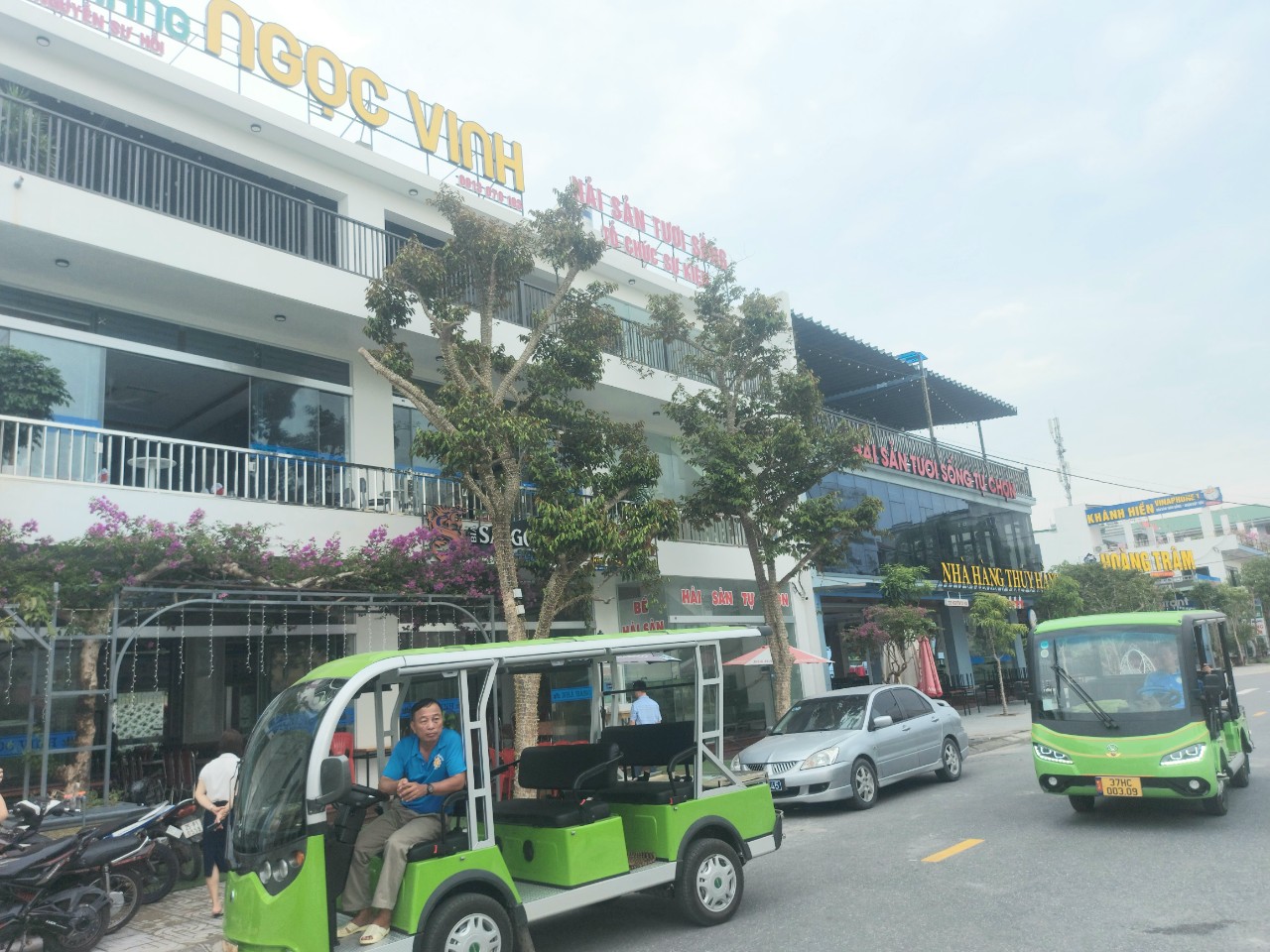 khao-sat-tinh-hinh-phat-trien-du-lich-tai-thi-xa-cua-lo--n5.jpg